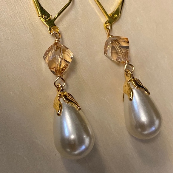 COPY - Vintage pearl Swarovski crystal earrings - Picture 4 of 4